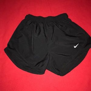 Women’s Nike Tempo Shorts XS